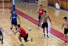 Movimientos livianos con pelota y fulbito en el Ruca Che