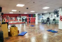Persianas arriba en 130 establecimientos