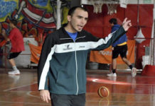 Denegri, al frente de la Escuela Deportiva Argentina de básquet femenino