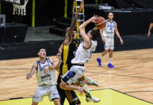 Con 11 puntos de Pérez Tapia, el Turco volvió a la victoria