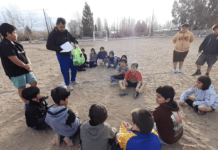 “Aprender Jugando”, la escuela de fútbol gratuita conducida por dos iconos de Alianza