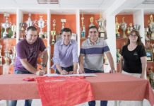 Koopmann entregó un aporte para construir un playón en Patagonia