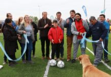 El Parque del Oeste tiene su cancha de césped sintético
