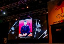 El Huevo saludó a los deportistas neuquinos desde Sevilla