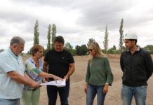 Trabajan a full en el polideportivo de Confluencia