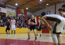 Centro Español reaccionó y estiró la serie