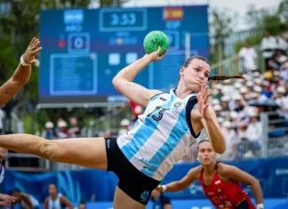Los seleccionados argentinos de beach handball entrenan en Neuquén