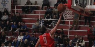 El Rojo quedó solo y se juega todo esta noche en La Caldera