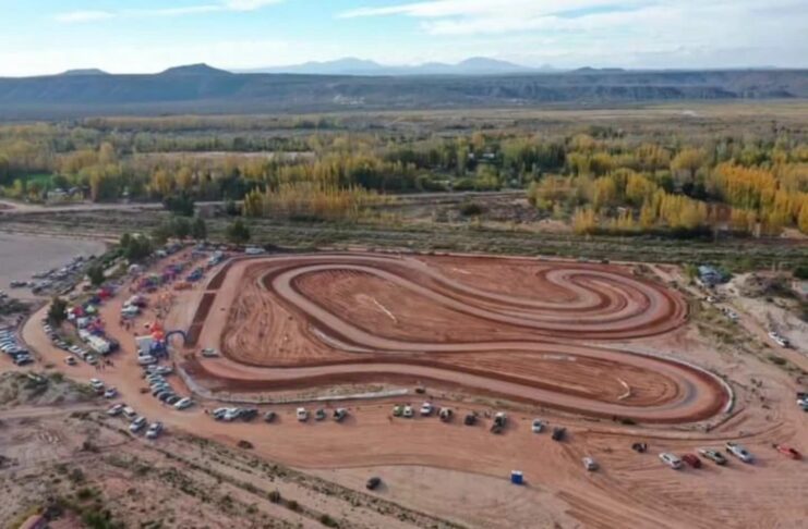 Con gran expectativa, Rincón de los Sauces recibe al Karting con caja
