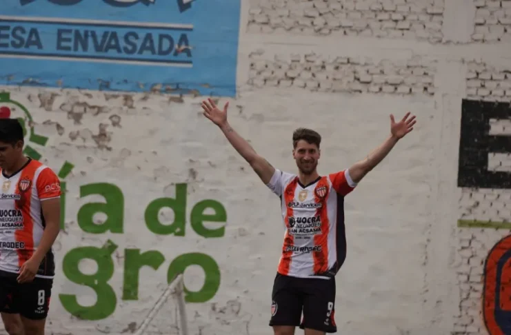 Gran triunfo de San Patricio en el Maiolino